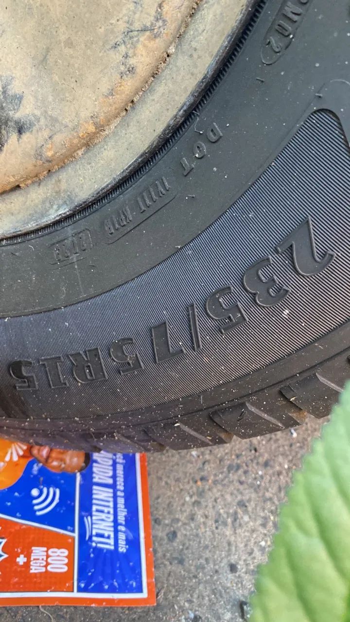 2 Pneus Goodyear 235/75r15 - Foto 3