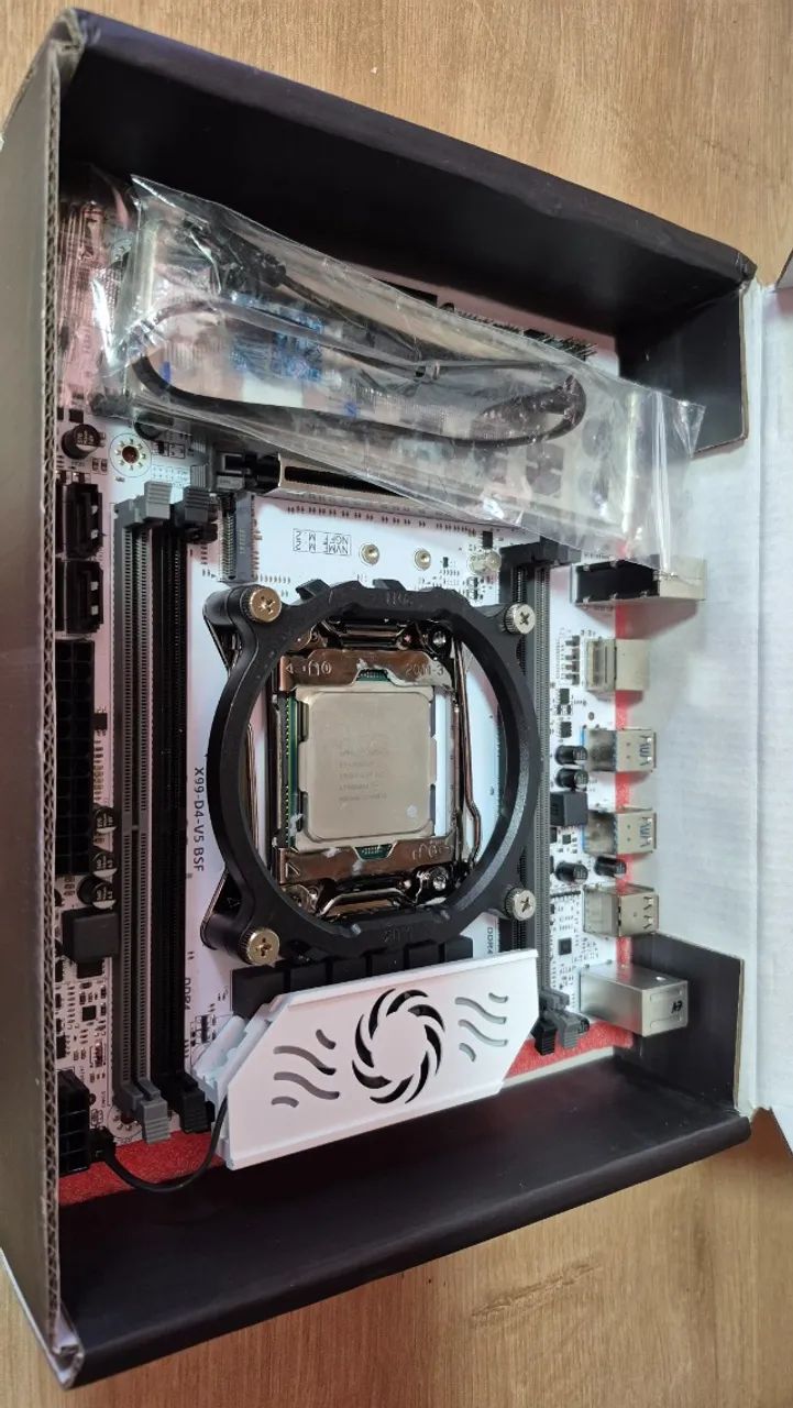 Kit Xeon 2680 V4 e placa mãe nova, com garantia! - Foto 2