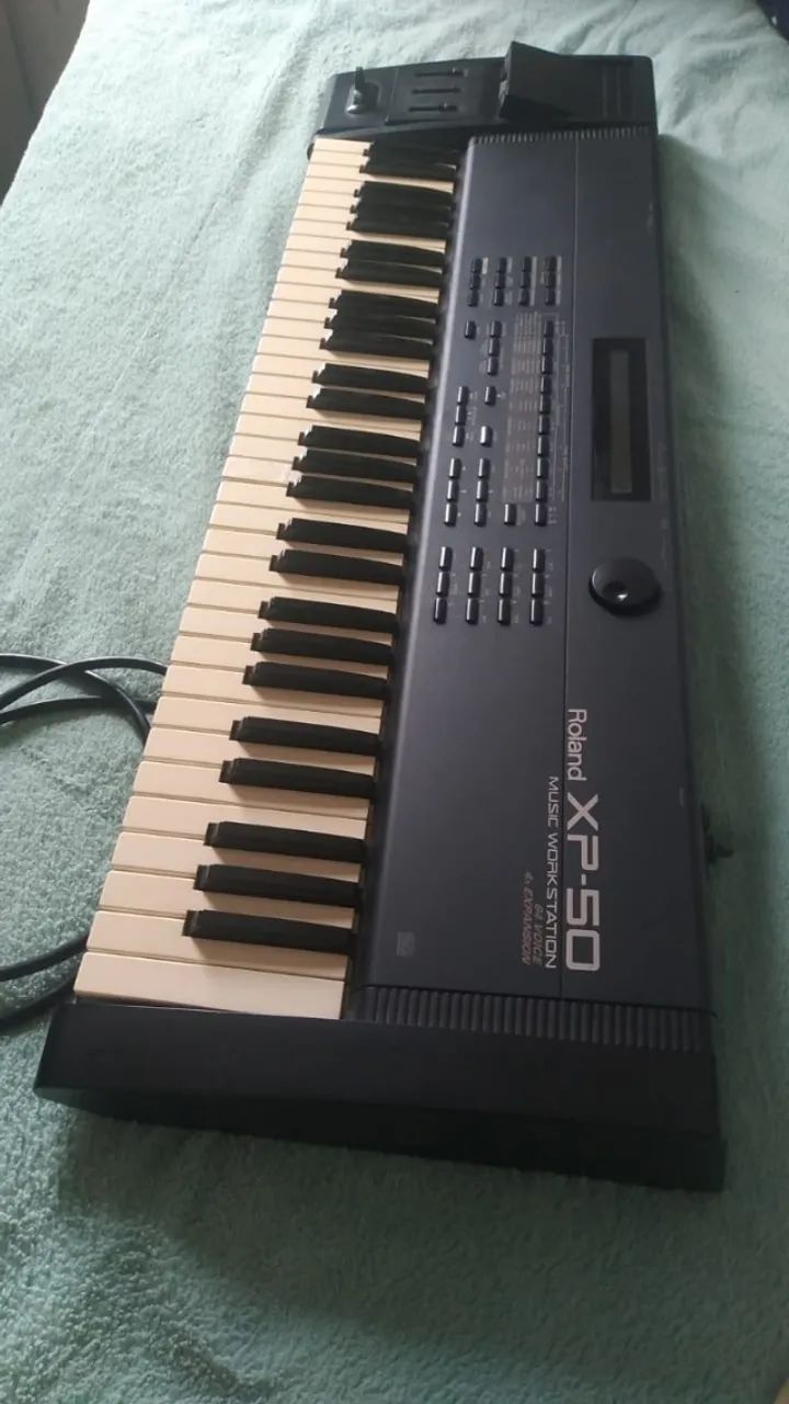 Teclado XP 50 Roland