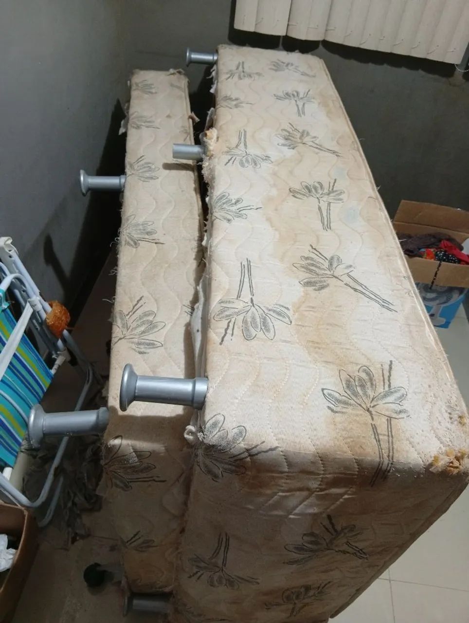 Cama box solteiro conjugada - precisa lavagem pois está há um tempo sem uso em ap  - Foto 3