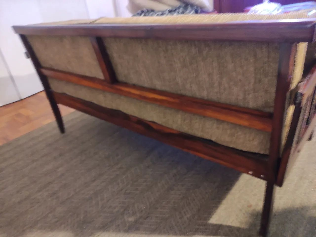 Sofá-Cama Gelli Original em Madeira Maciça - Design Brasileiro  - Foto 3
