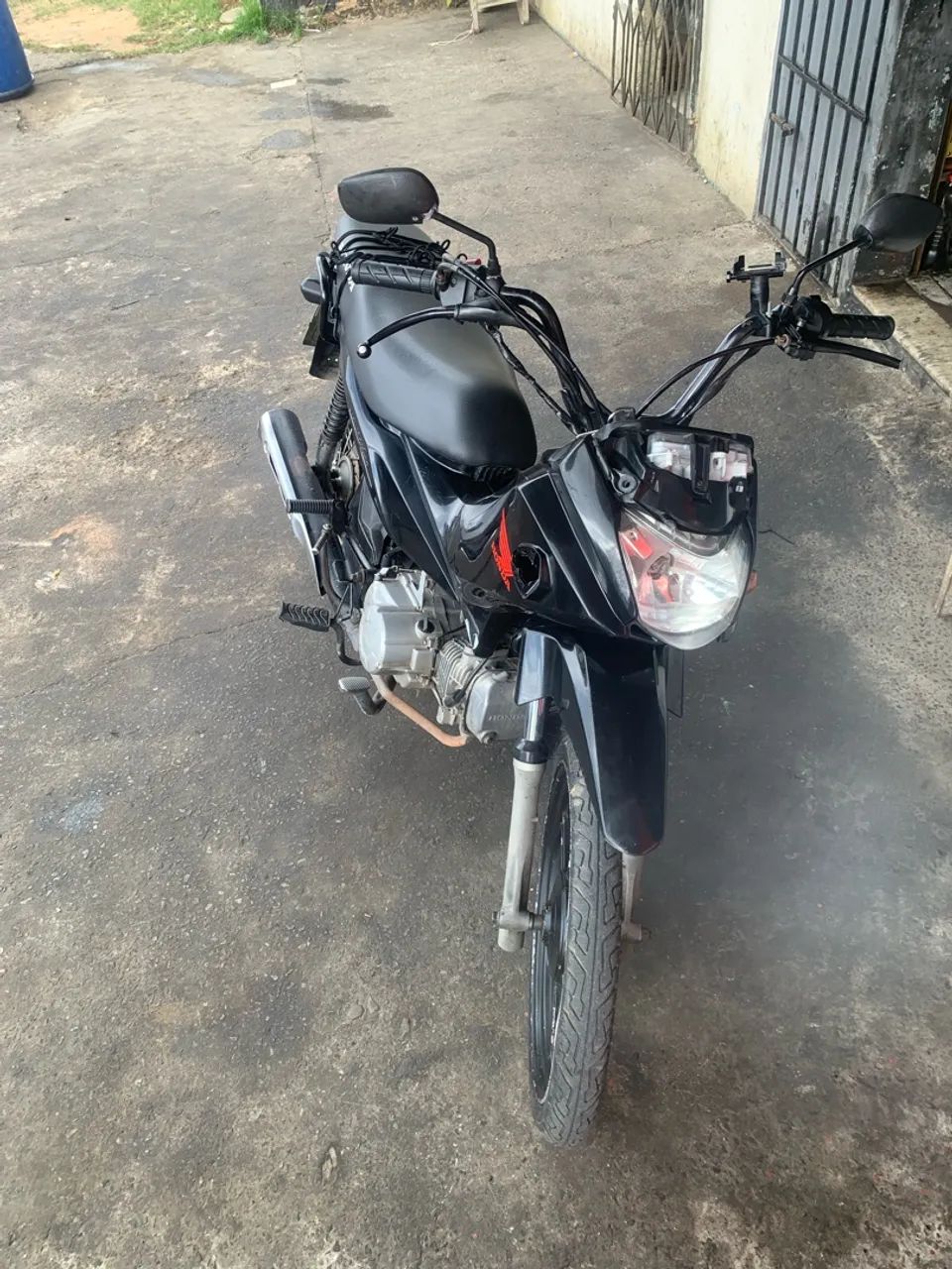 Moto implacada pega roda - Foto 2