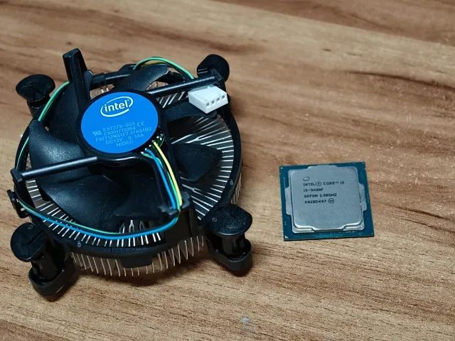 Processador Intel Core i5-9400F + Cooler (9ª Geração) - Excelente Estado