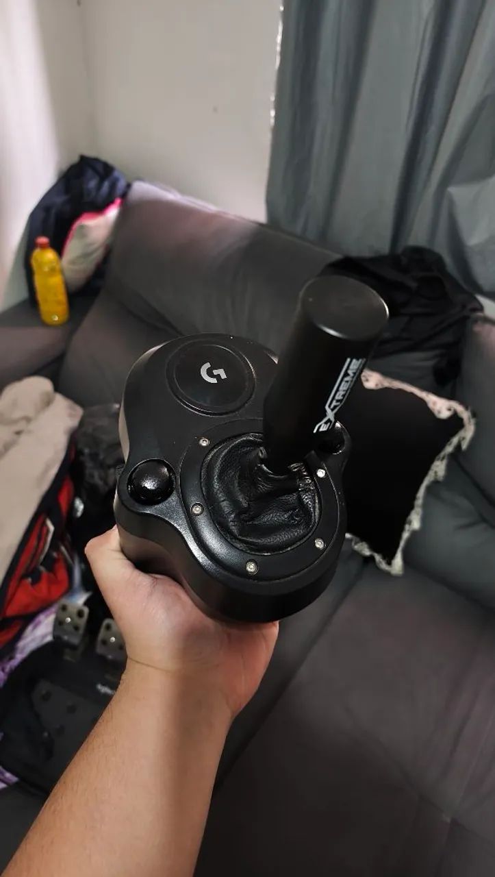 Volante Logitech G920, com Suporte Xtreme Sim Racing.  - Foto 3