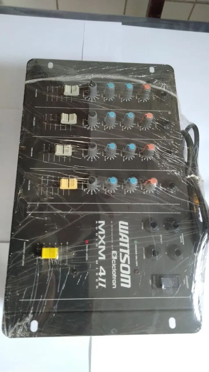 mesa de áudio 4 canais ciclotron