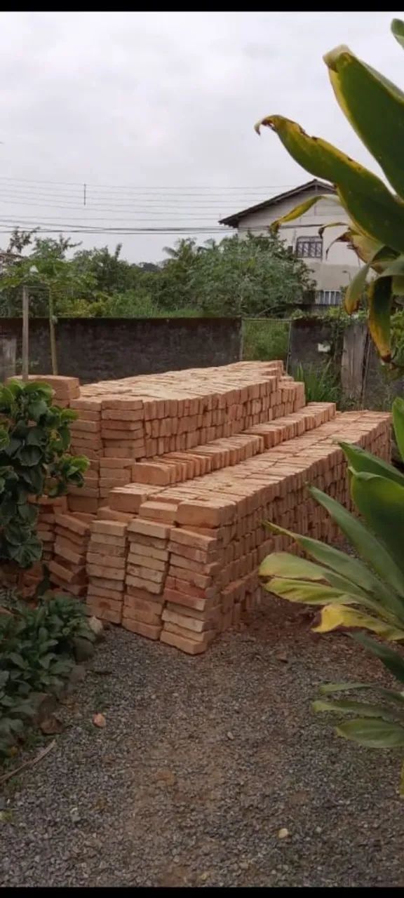 brick453011303385671681