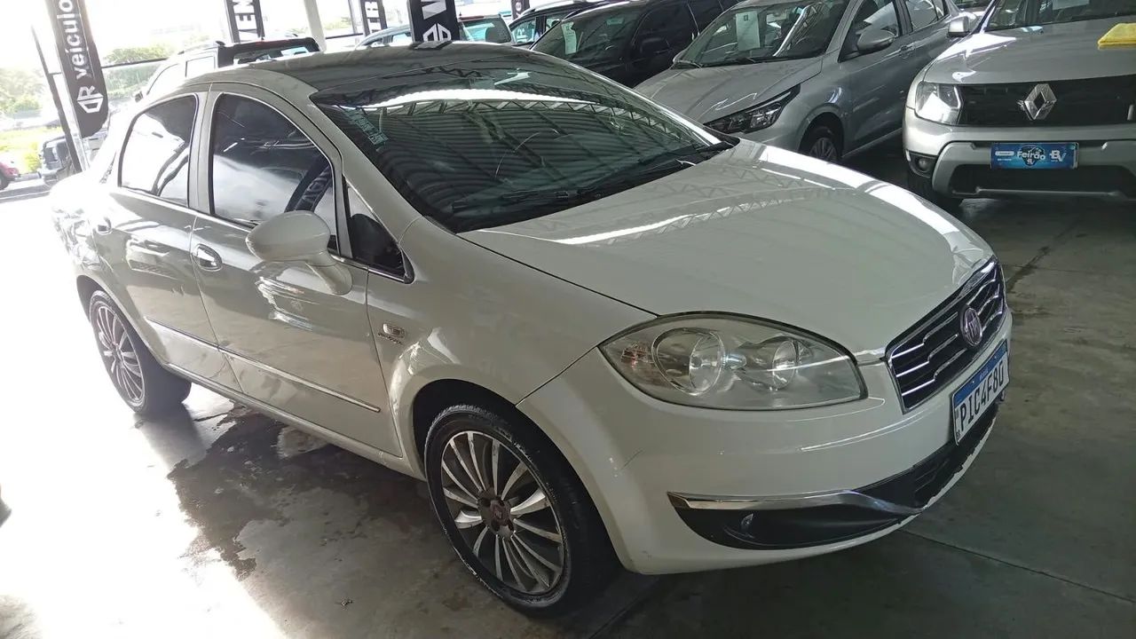 Fiat Linea Absolute 1.9/1.8 Flex Dualogic 4P 2015