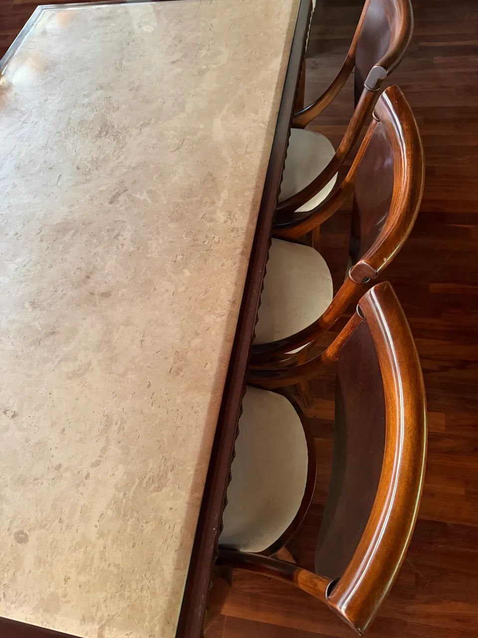 Mesa de marmore com 8 cadeiras - Foto 4