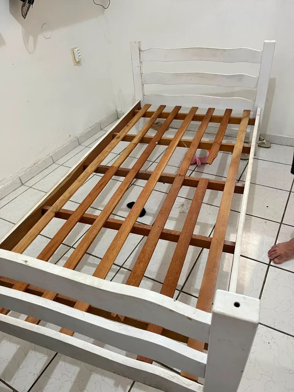 Cama madeira maciça solteiro 