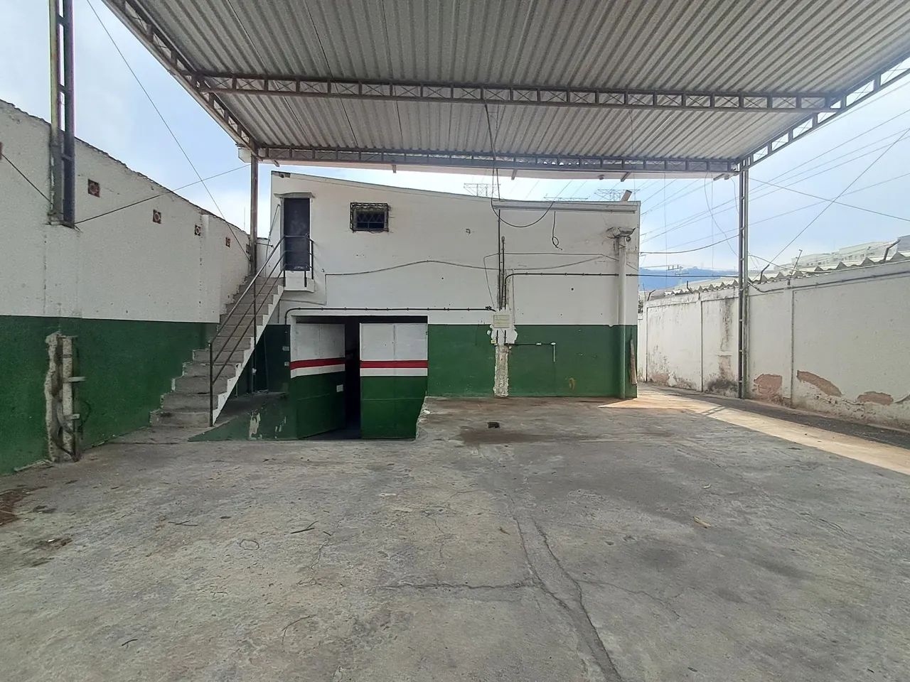 Venda de galpao/ loja 