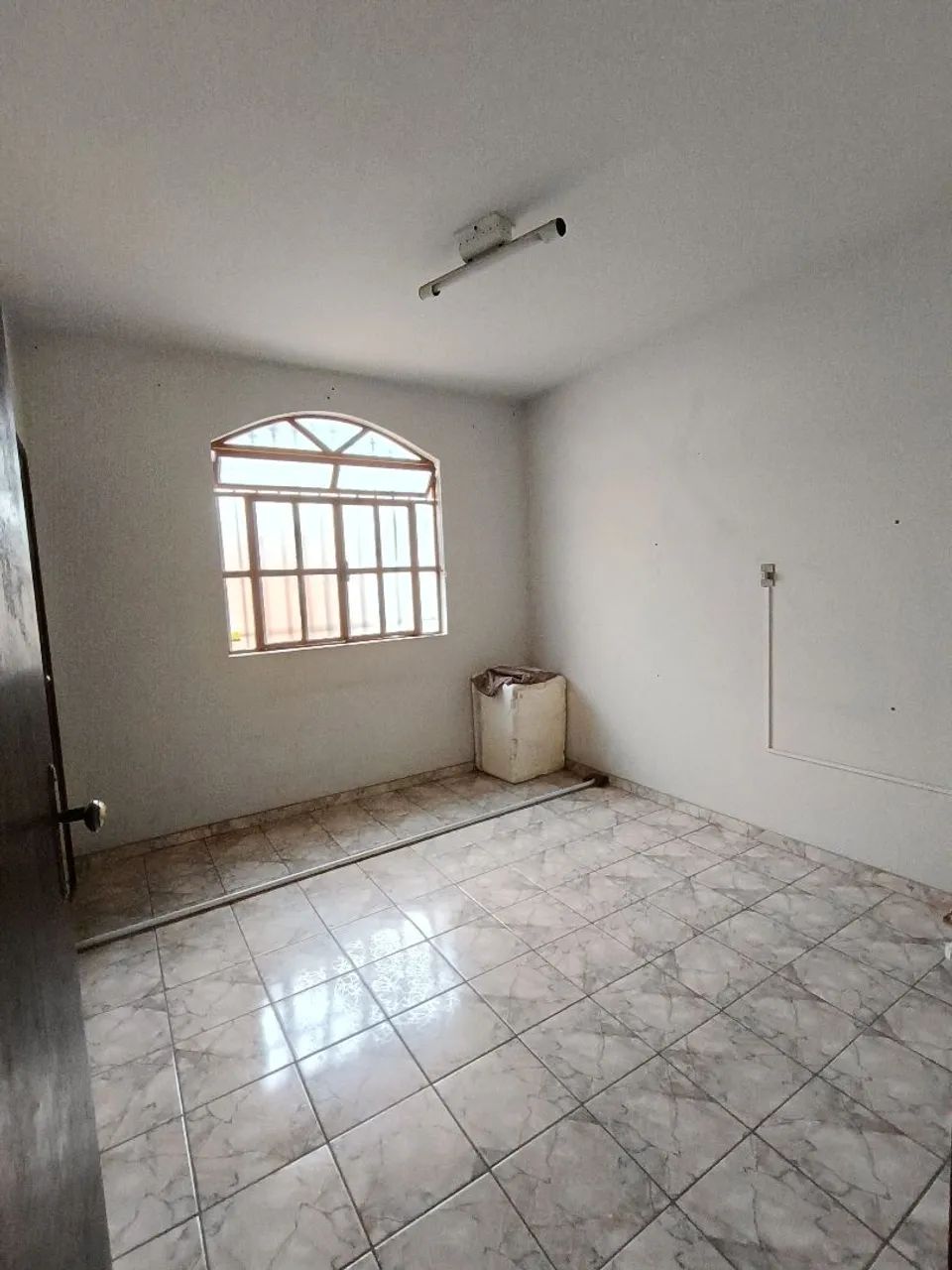 CASA 04 QUARTOS+ DOIS BARRACÃO ANEXOS. - Foto 5