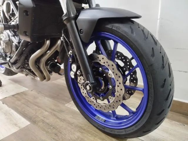YAMAHA MT 07 ABS  - Foto 5