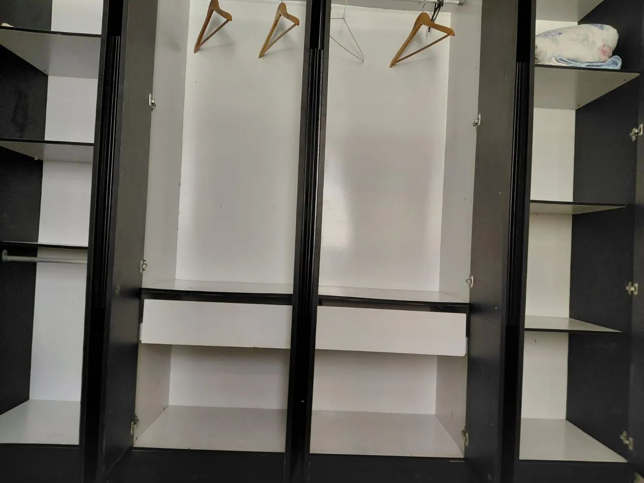 Guarda roupa grande 8 portas  - Foto 2