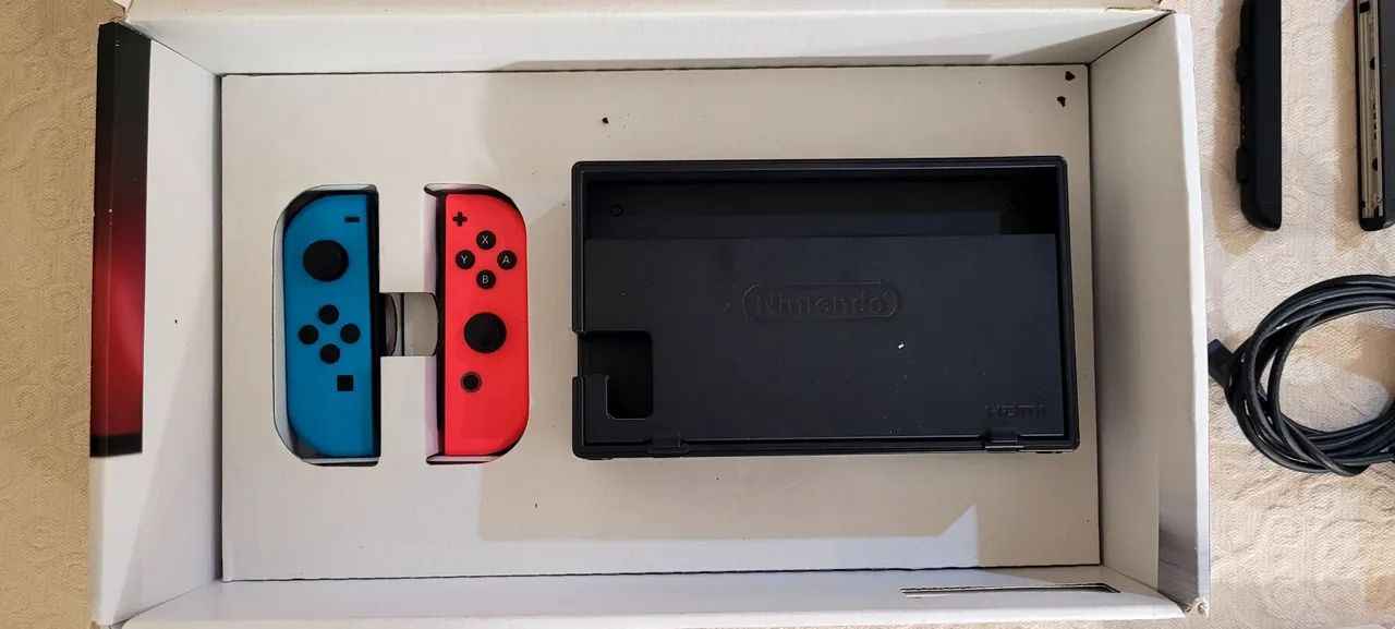 Nintendo switch 1 com 4 controles - Foto 2