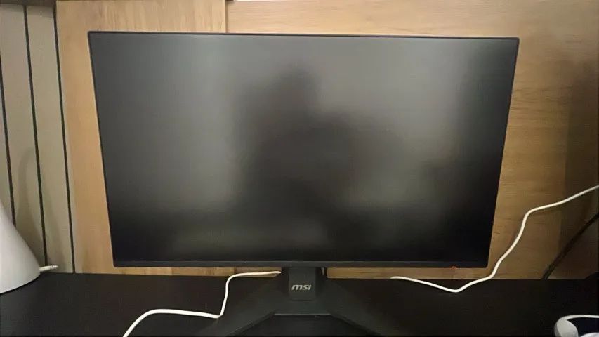Monitor gamer MSI    144hz   1ms de resposta   24 POLEGADAS 