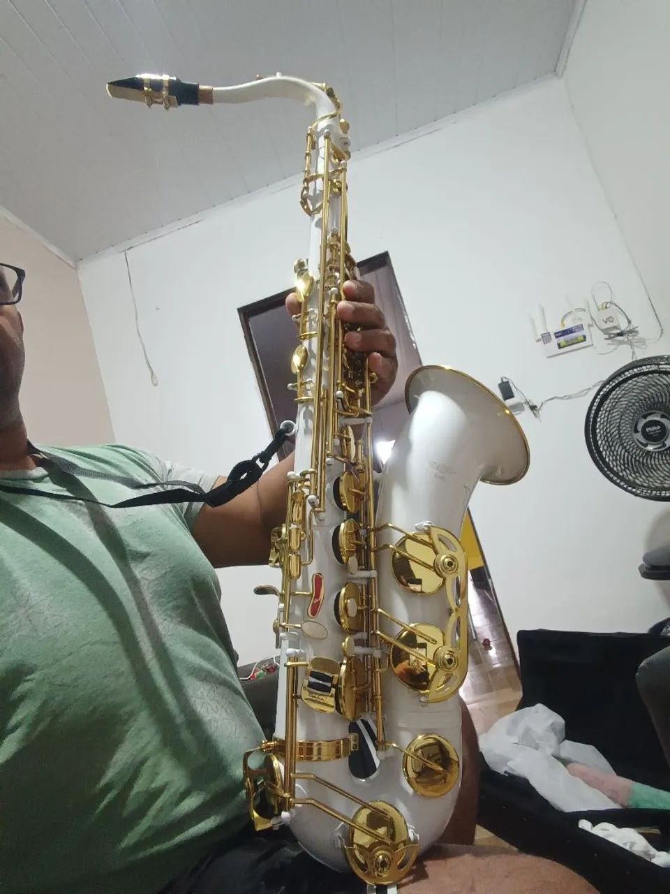 Vendo SAX TENOR ?