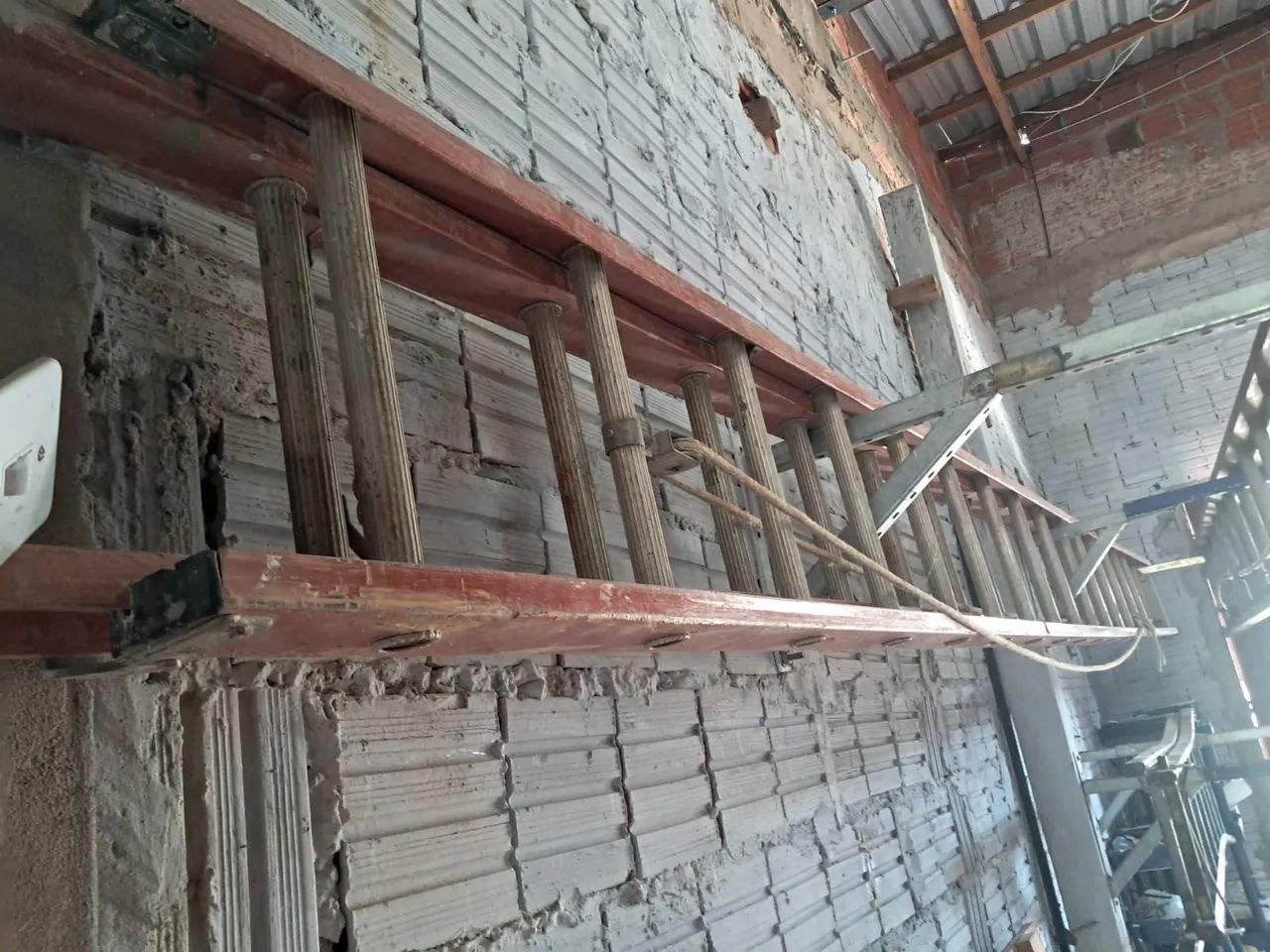 12M Fiber Ladder