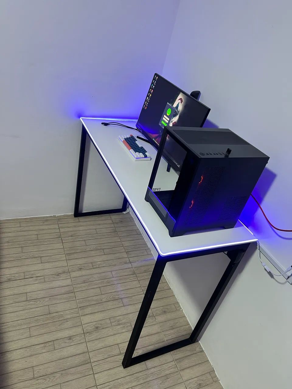 MESA INDUSTRIAL COM LED  - Foto 3