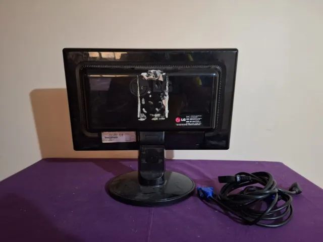 Monitor LG Com Pequeno Defeito - Foto 2