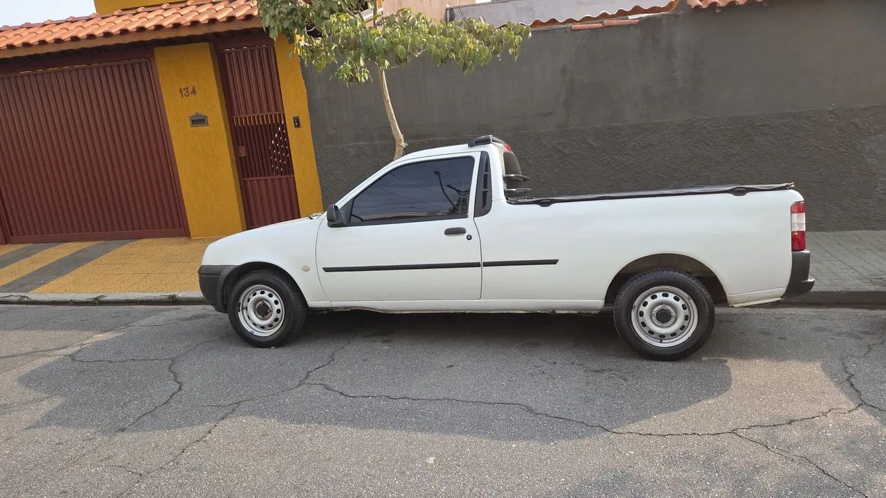 Ford Courier 2012
