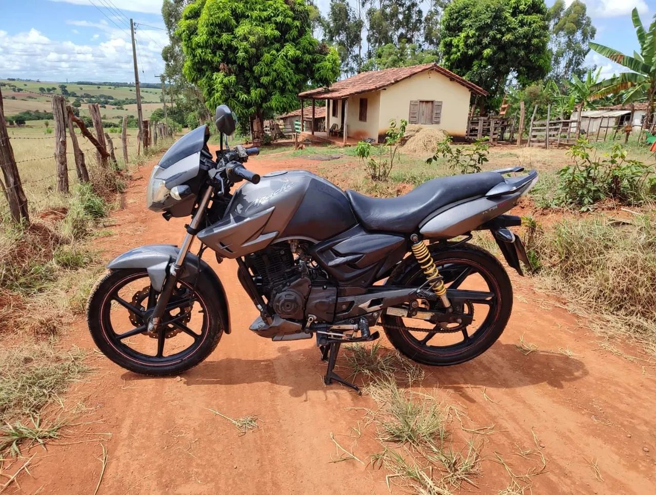 Apache 150c