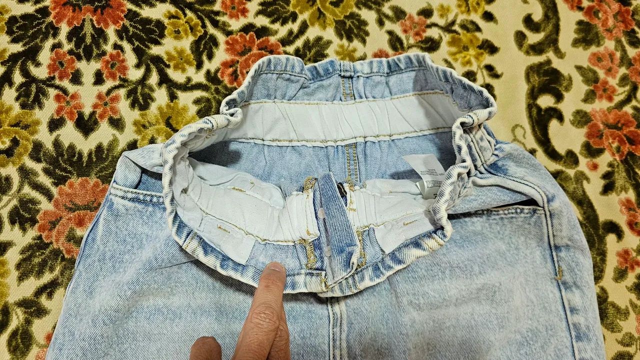 Saia jeans com cintura drapeada - Foto 4