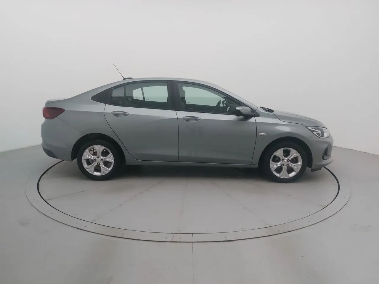 Chevrolet Onix Plus LTZ 1.0 12V TB Flex Aut. 4P, foto 6 de 18