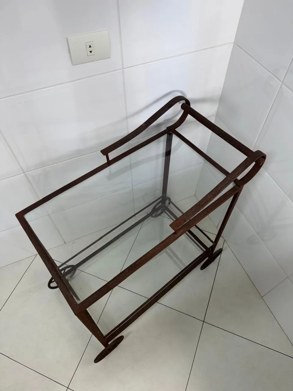  Carrinho de Bar em Ferro e Vidro - Foto 3
