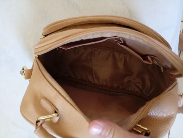 Bolsa a tira colo de couro ecológico  - Foto 3
