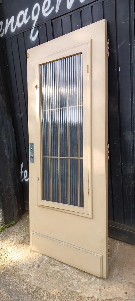 PORTA DE ENTRADA MADEIRA COM BATENTE PORTINHOLA DE VIDRO  /// R$1200,00 - Foto 4