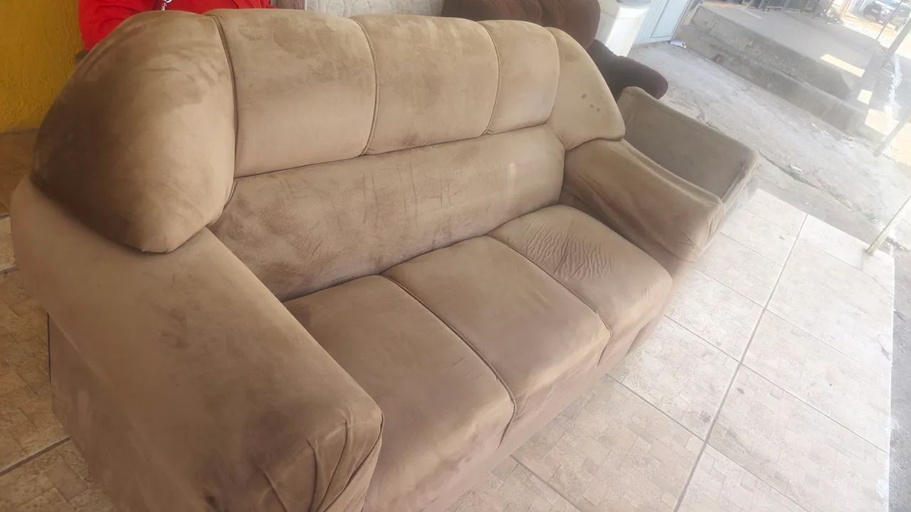 Super conservado, sofá de 3 lugares, excelente 