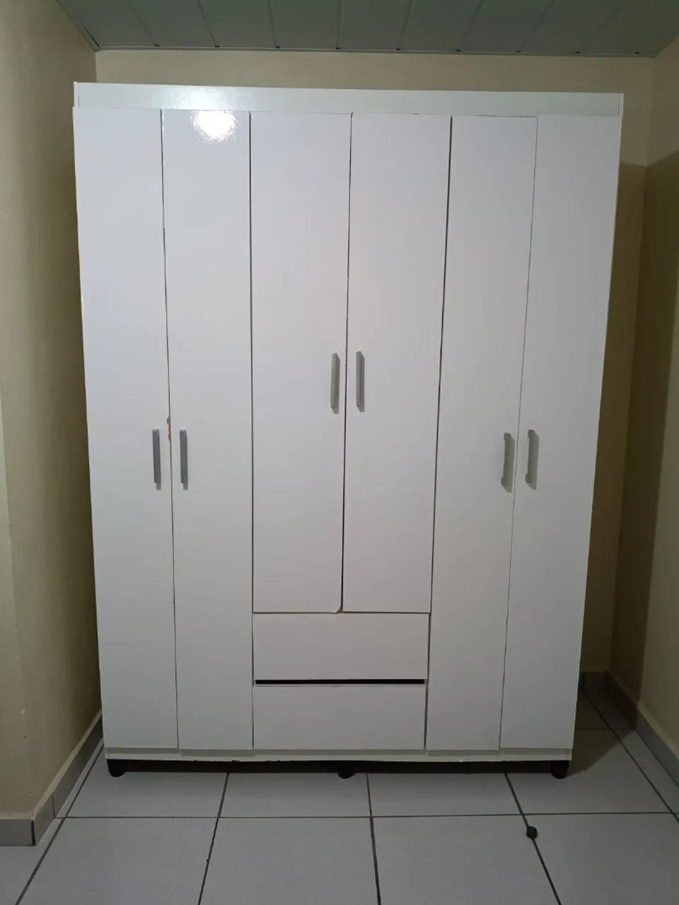 Guarda-roupas casal 6 portas - Foto 2