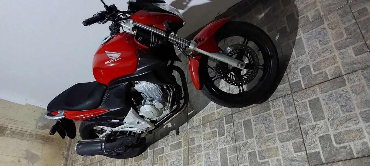 CB 300 R 2014 MUITO BEM CUIDADA  - Foto 4