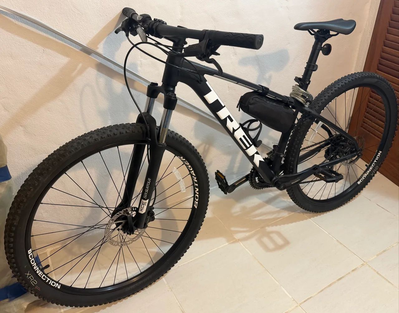 Bicicleta Trek Marlin 5 - Aro 29 - Tam 18.5