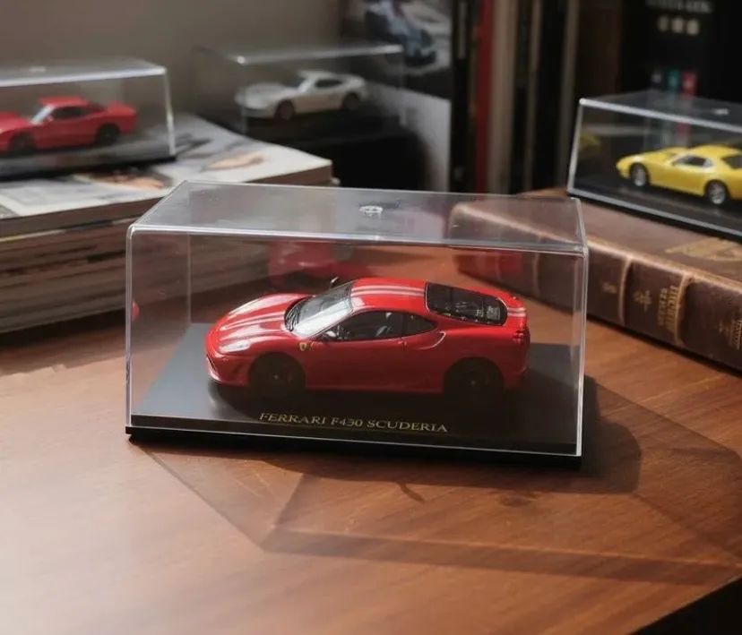 Ferrari miniatura autografada  - Foto 4
