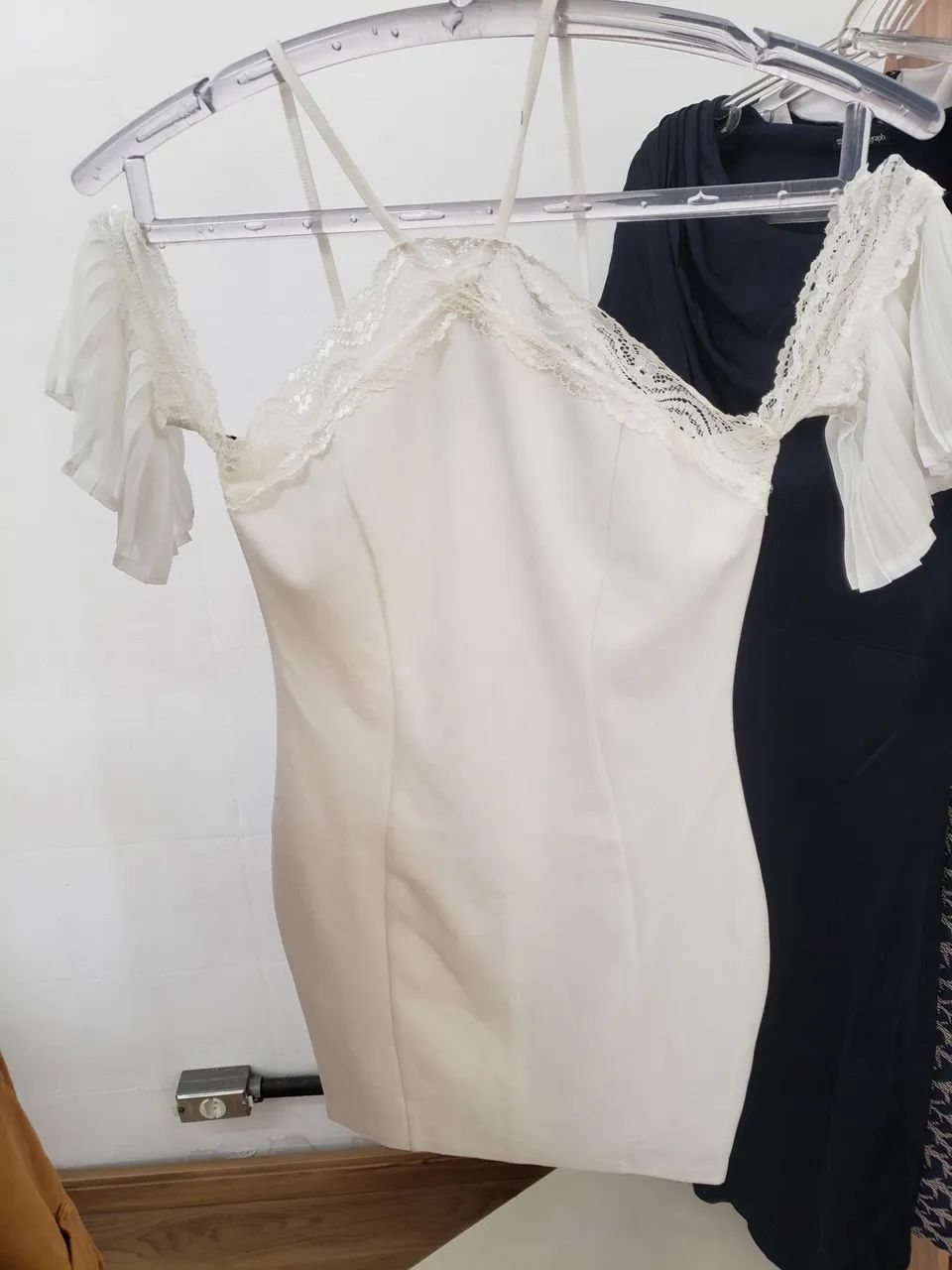 Lote de roupa fem importadas 230 pç sem uso - Foto 3
