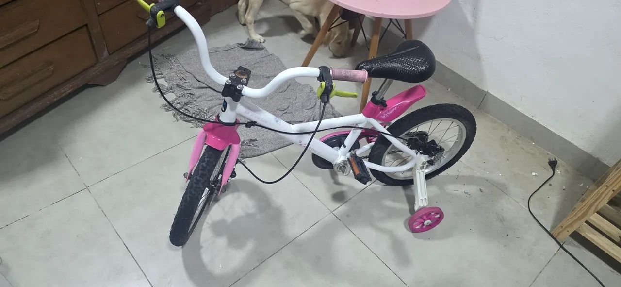 bicicleta infantil Btwin aro 16  branco e rosa