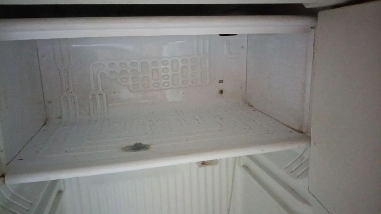 Geladeira com defeito 