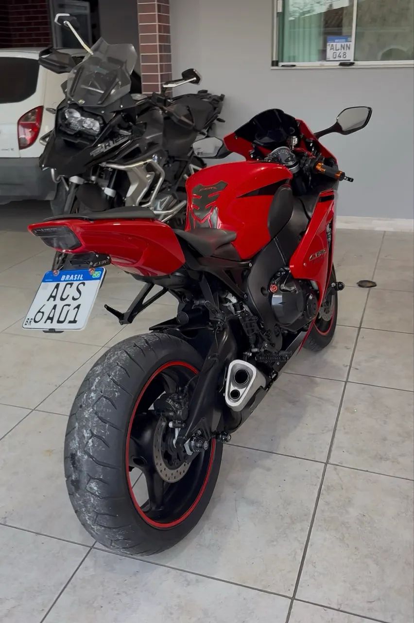 Cbr 1000rr Fireblade - Foto 2