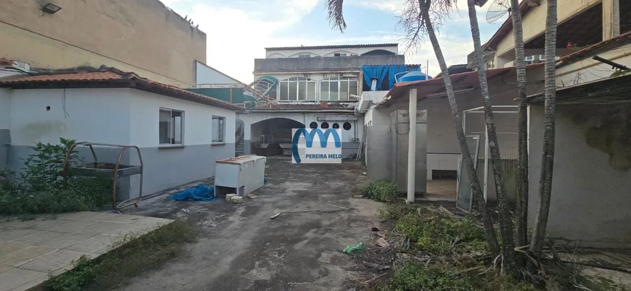 Imóvel comercial à 400mts de distância da futura Obra Max