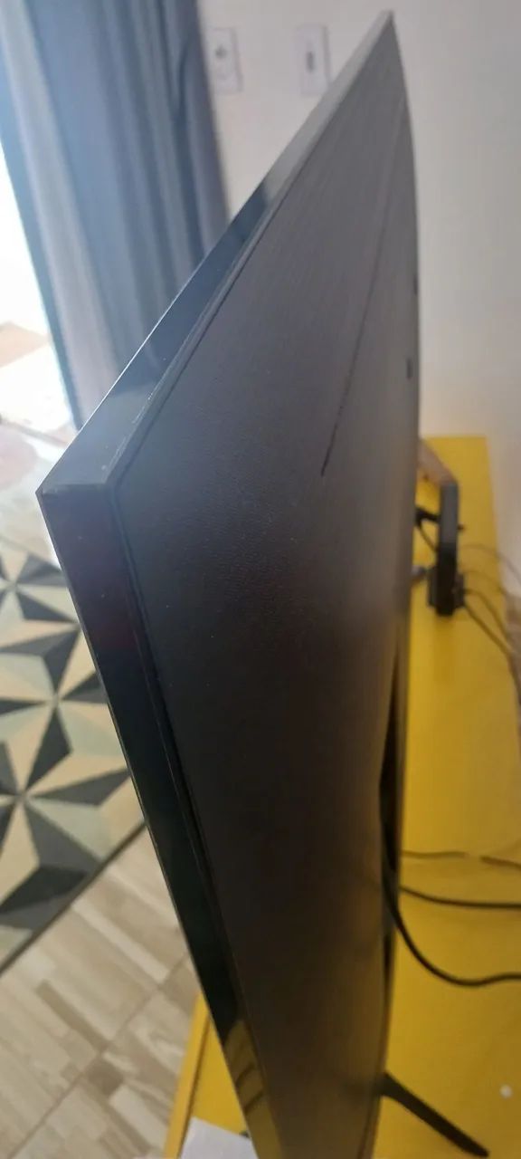 TV 55 UHD 4K SAMSUNG UN55CU7700GXZD - Foto 2