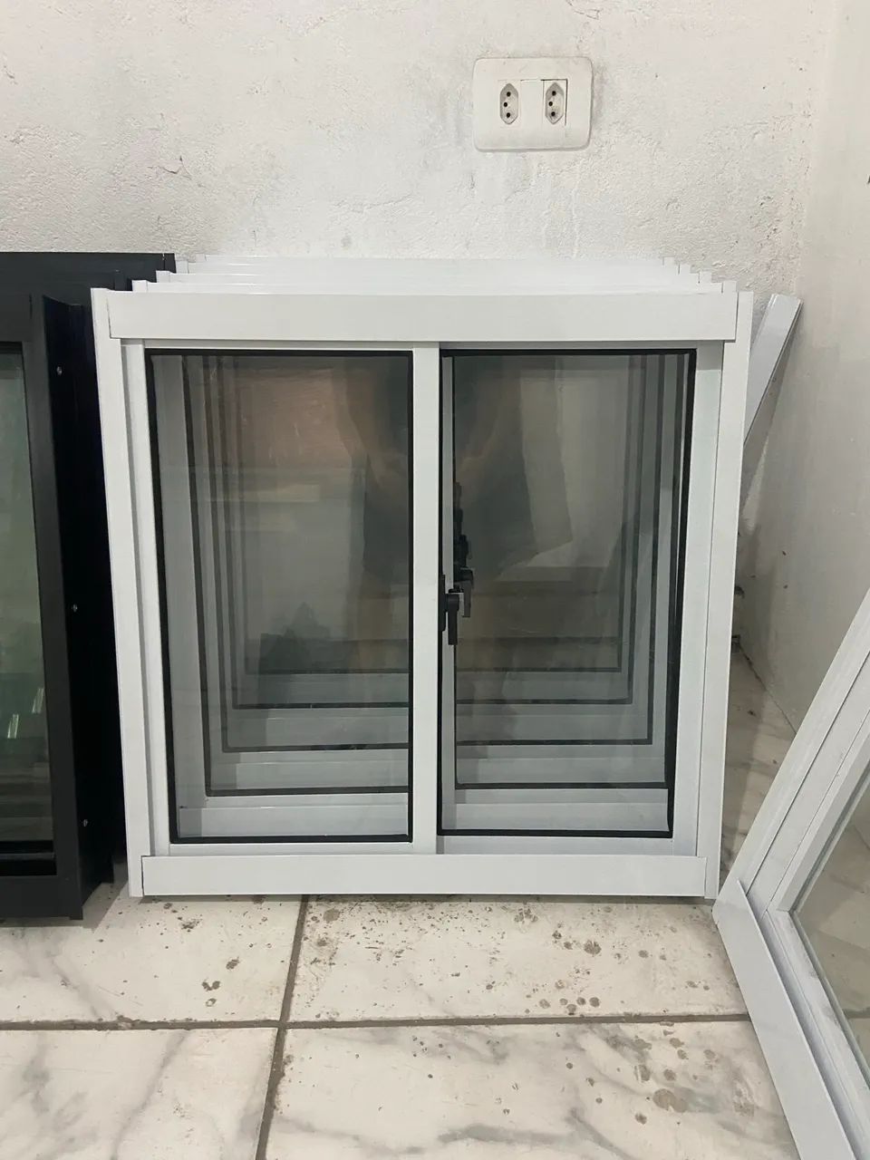 MINI JANELA ALUMÍNIO LINHA 16