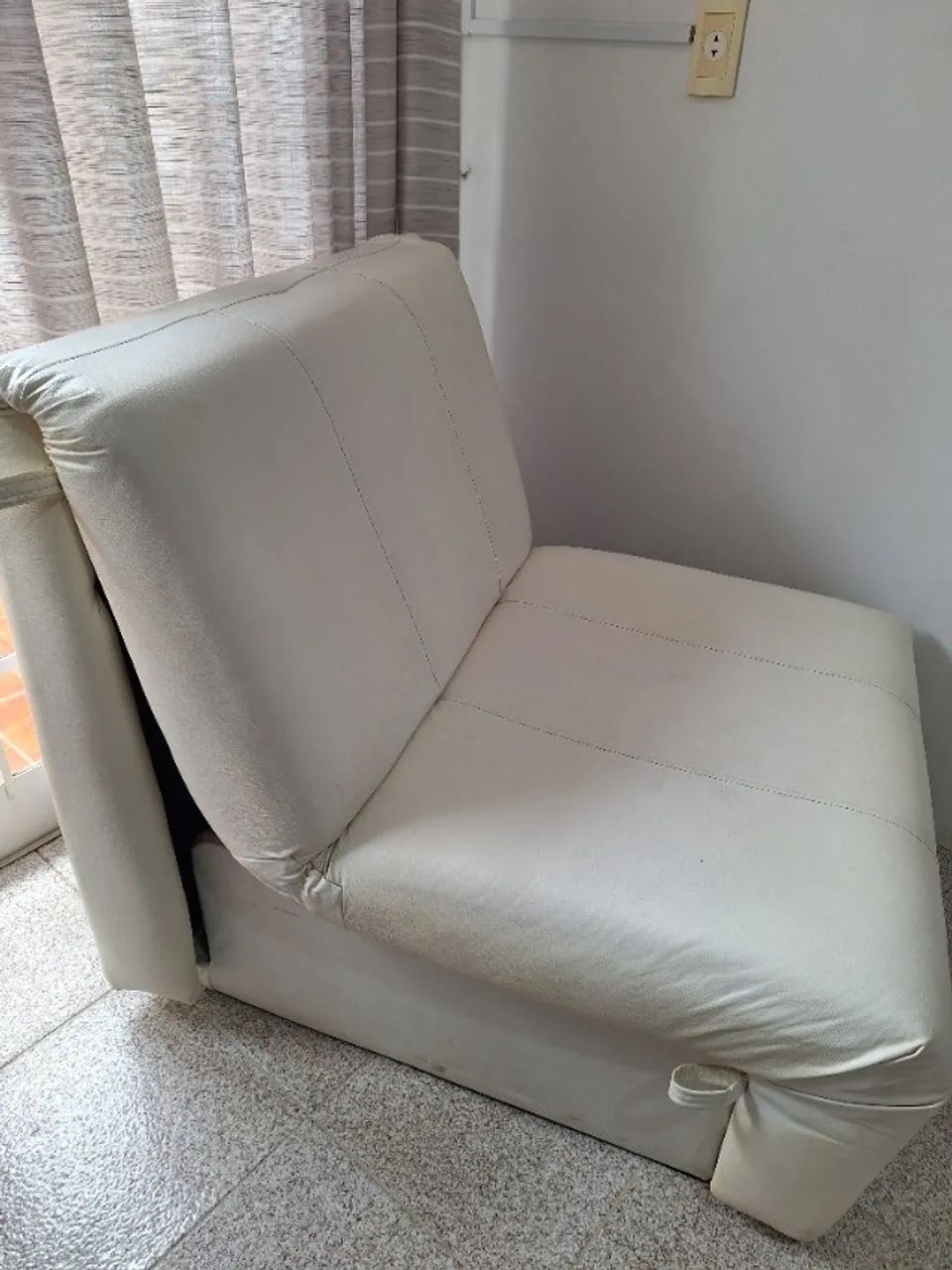 Poltrona_Cama branca de Couro - Foto 2