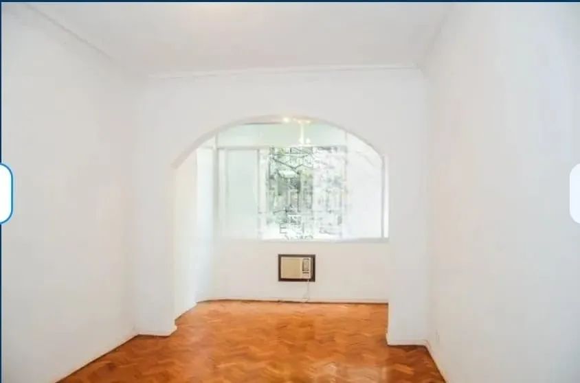 Imóvel Reformado com Vista Lateral
