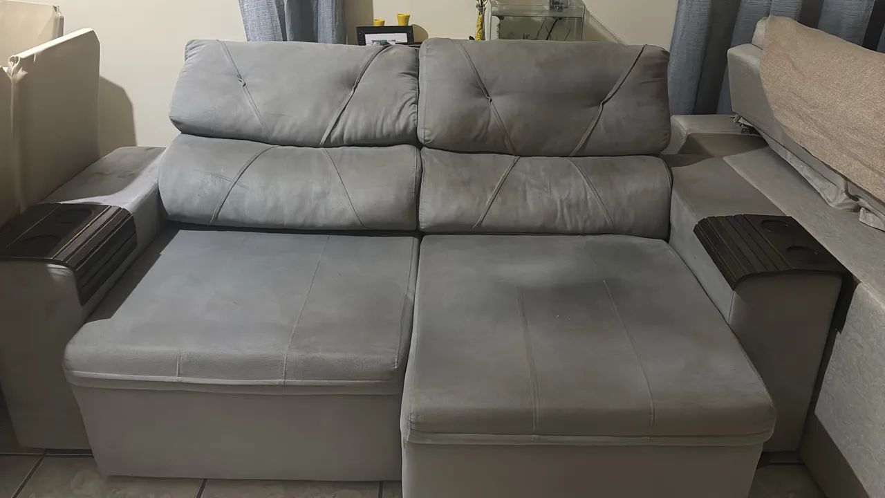Sofá retrátil usado