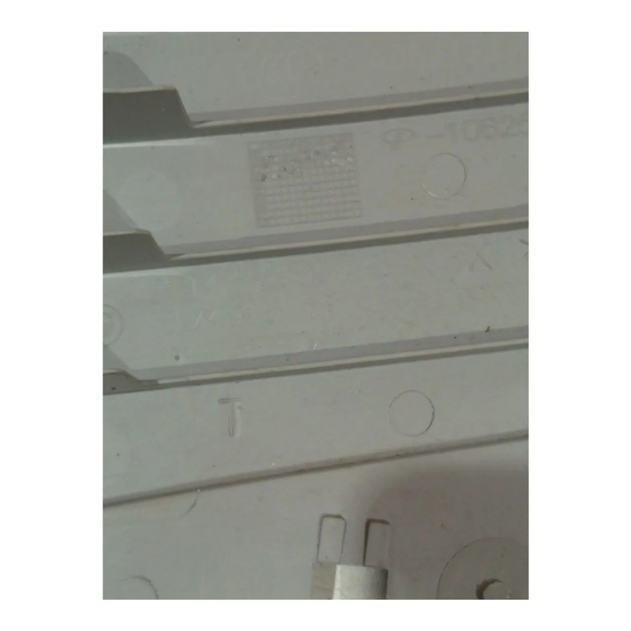 Moldura Coluna Lado Esquerdo Bmw X1 Sdrive 2010 A 2013 - Foto 5