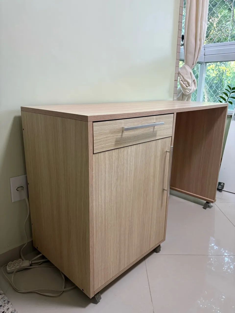 Escrivaninha compacta e funcional com gaveta - Foto 5