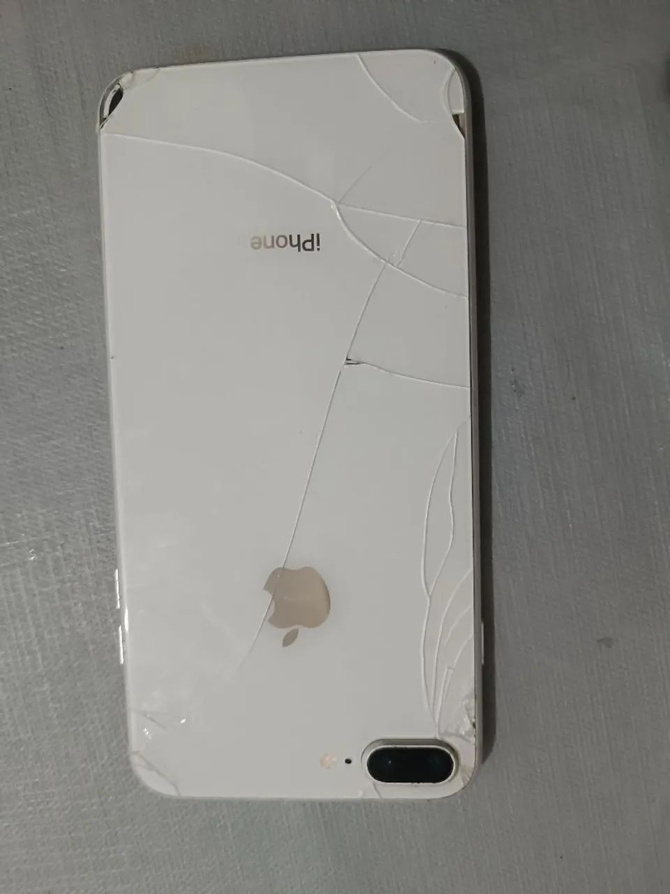Celular iPhone 8 plus 