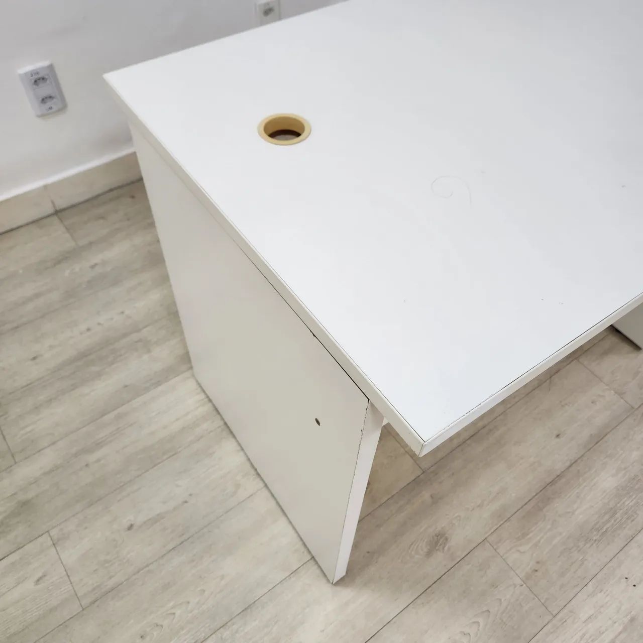 Mesa de Escritório em MDF Branco 1,00 × 0,60 m  - Foto 6