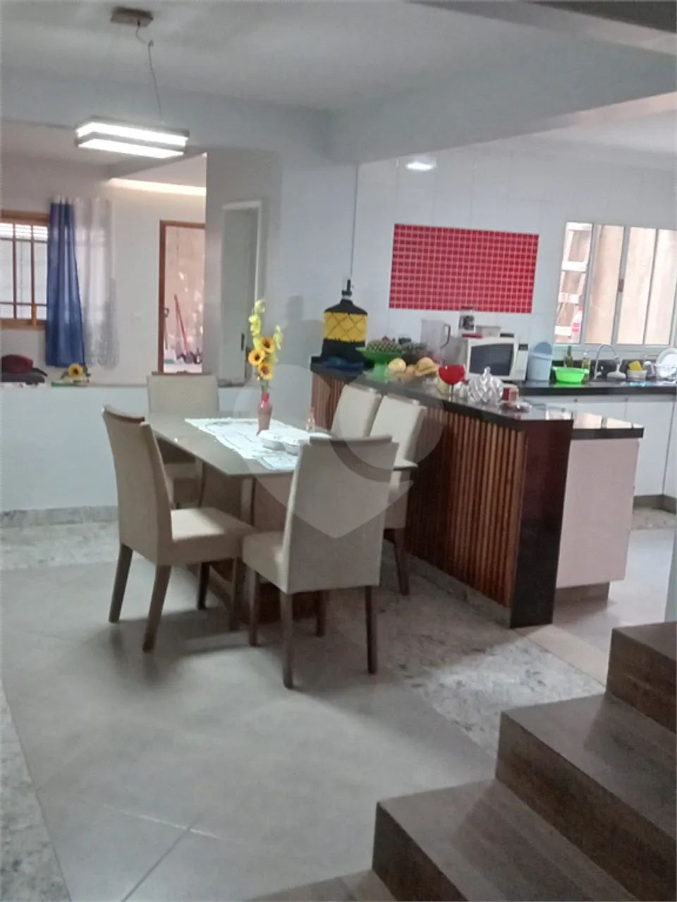 Lindo Sobrado com 4 Suítes